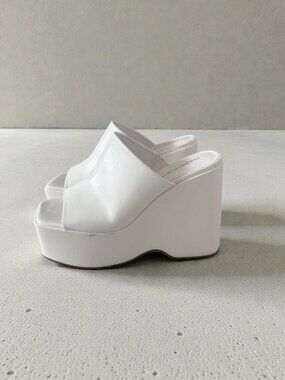 MADDEN GIRL Shout White Platform Wedges Sandals Size 8.5